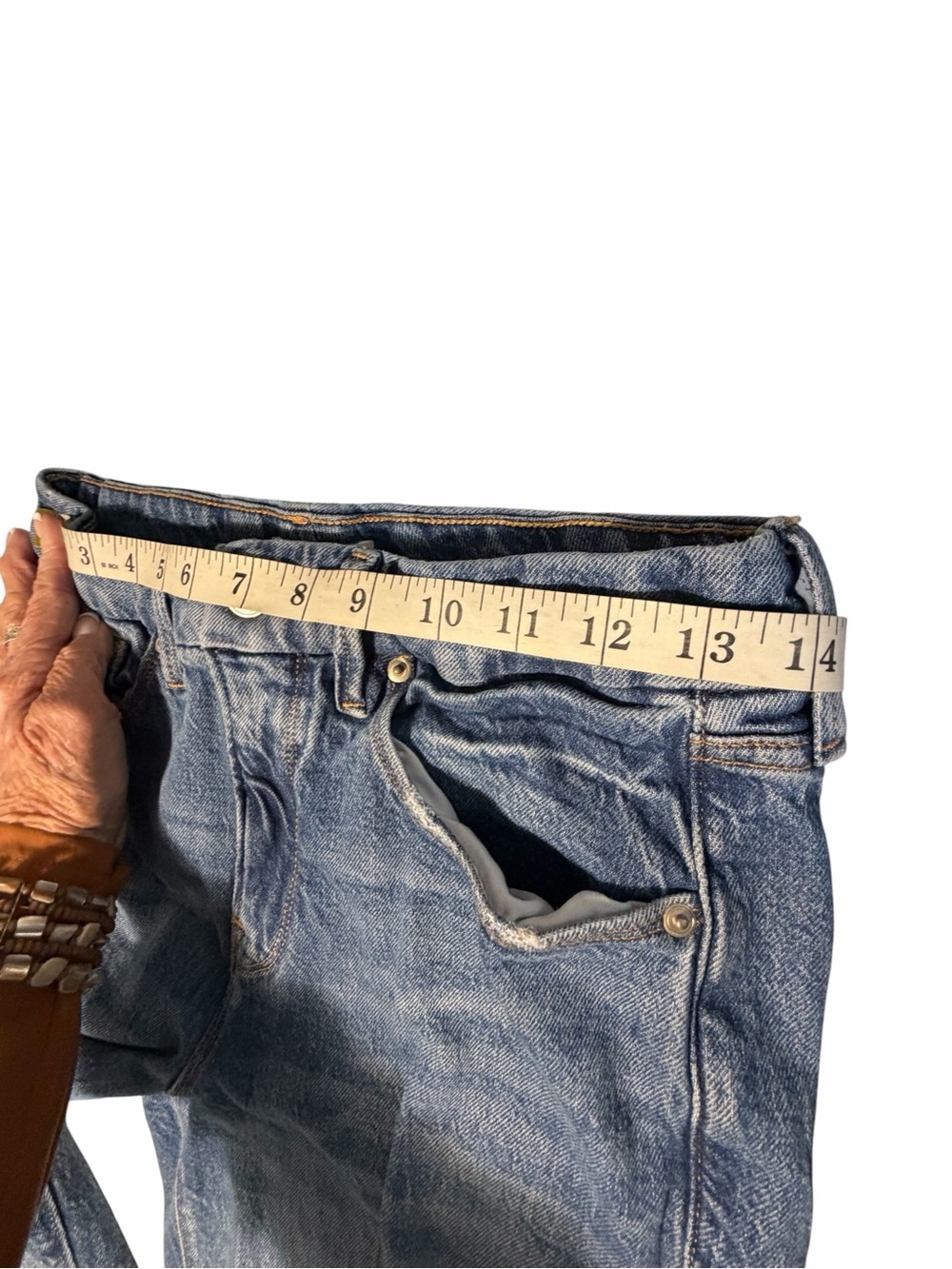 Good American Weekender Cuffed Med Wash Relaxed Jeans Sz 2/26 - Picture 9 of 13